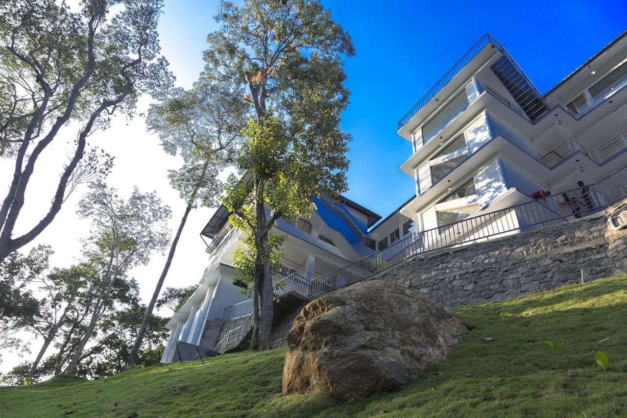 Hostess Thekkady Hotel Екстериор снимка