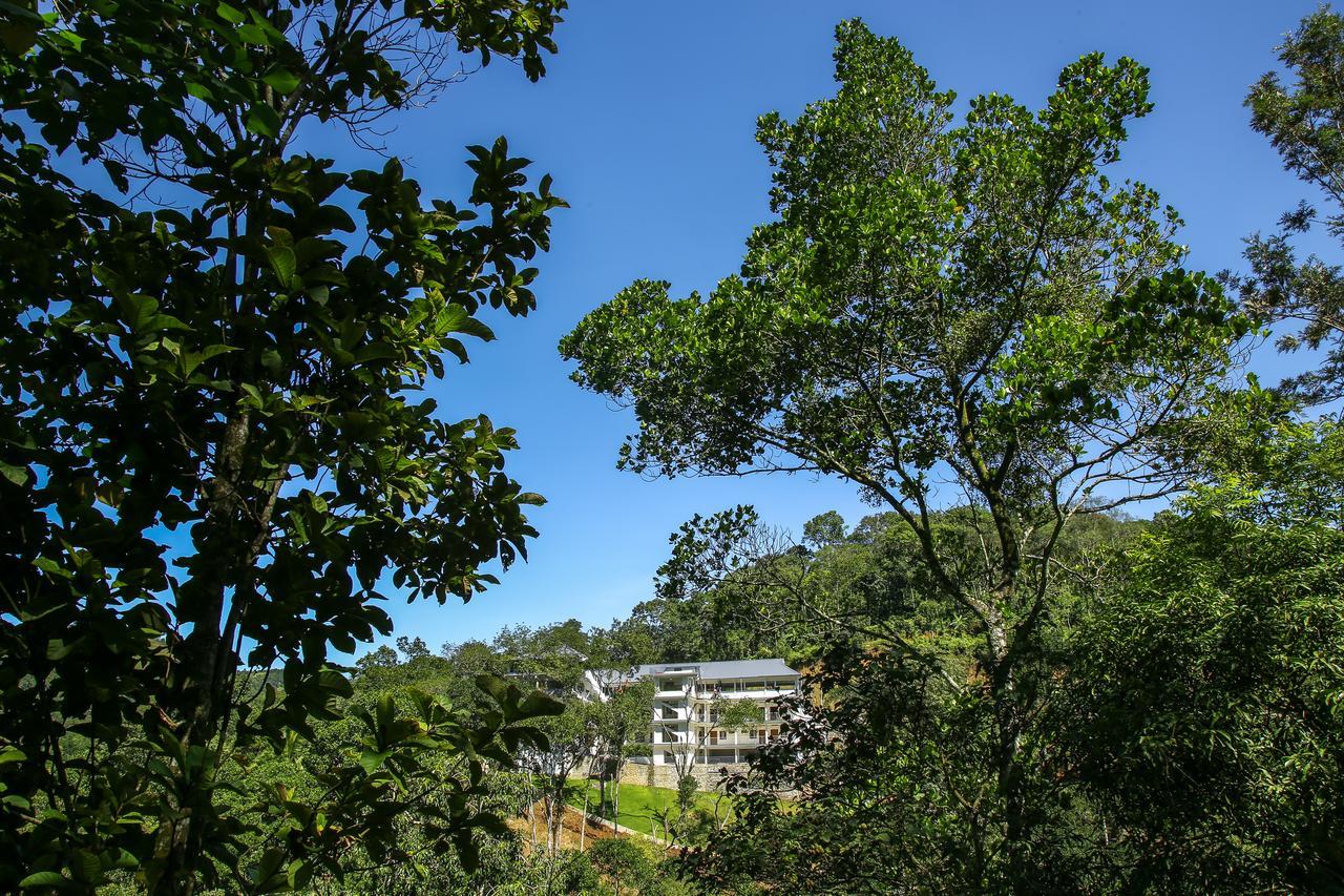 Hostess Thekkady Hotel Екстериор снимка