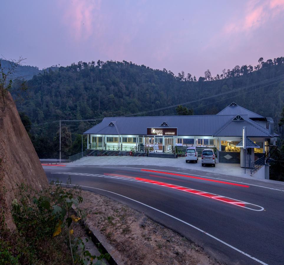 Hostess Thekkady Hotel Екстериор снимка