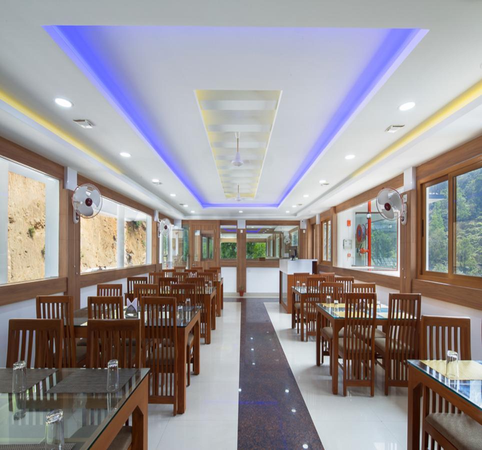 Hostess Thekkady Hotel Екстериор снимка