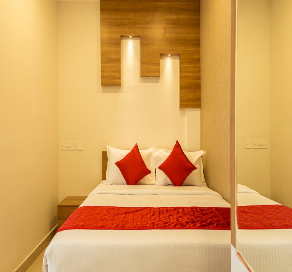 Hostess Thekkady Hotel Екстериор снимка