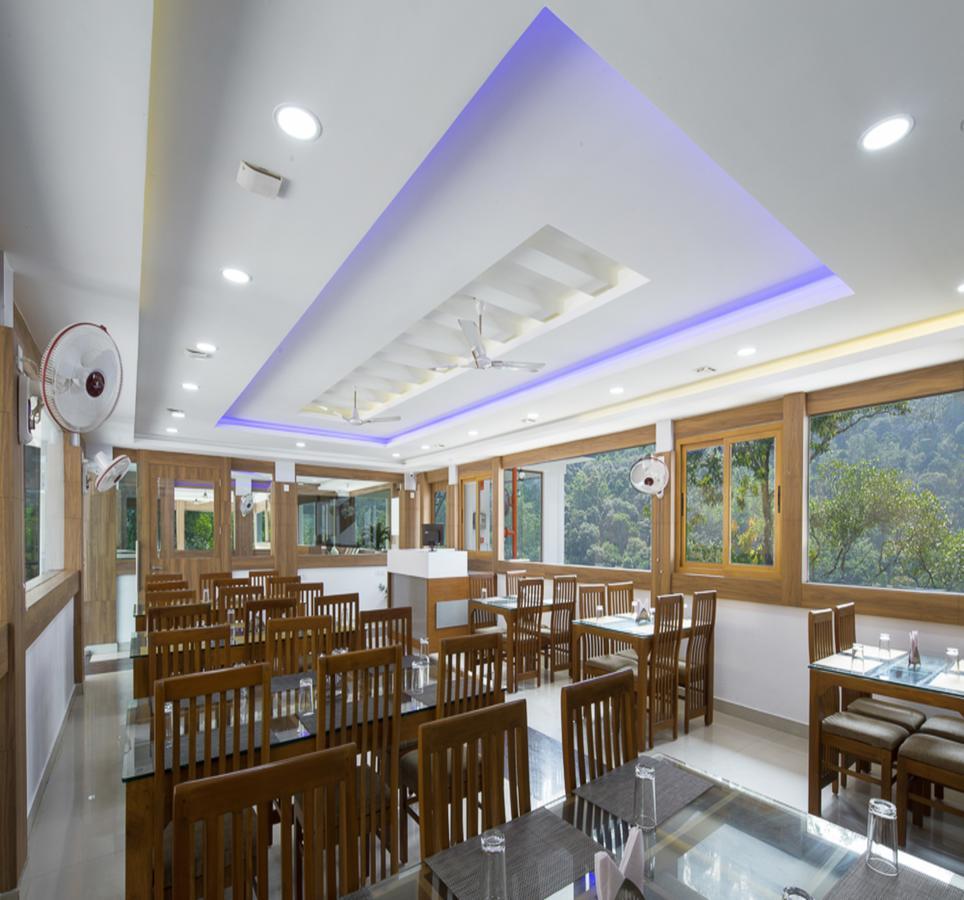 Hostess Thekkady Hotel Екстериор снимка