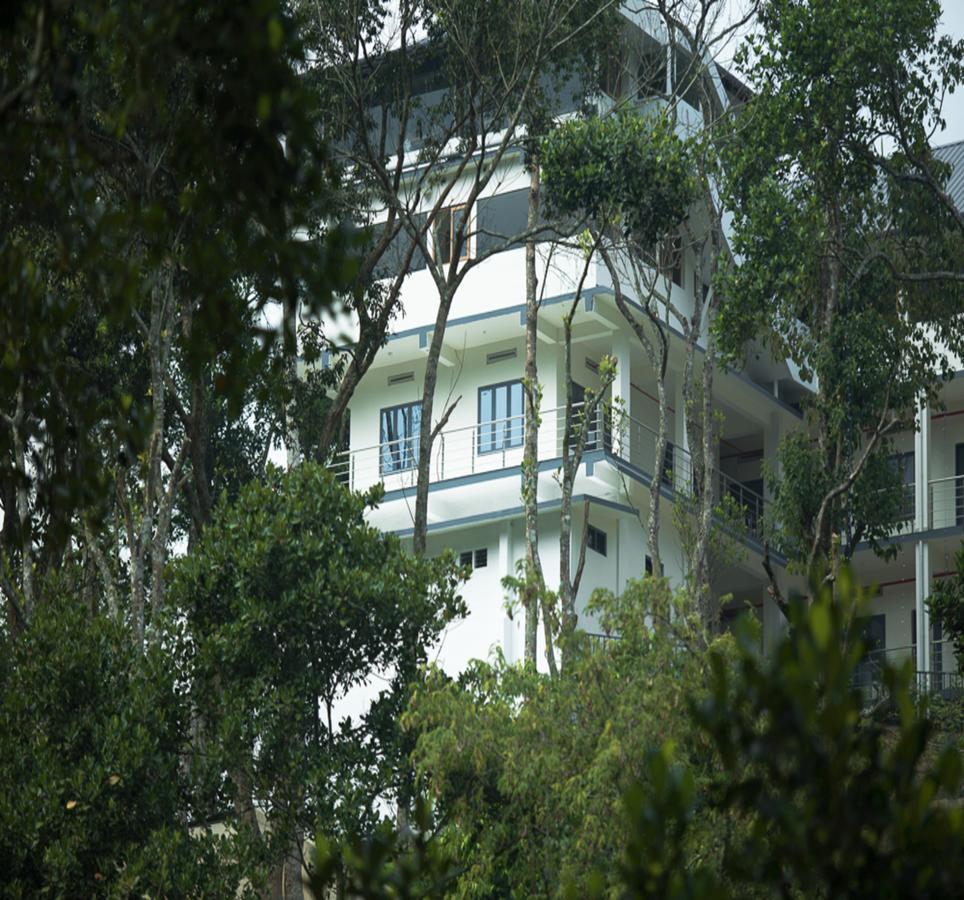 Hostess Thekkady Hotel Екстериор снимка